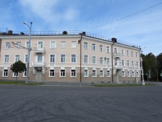 Здание
